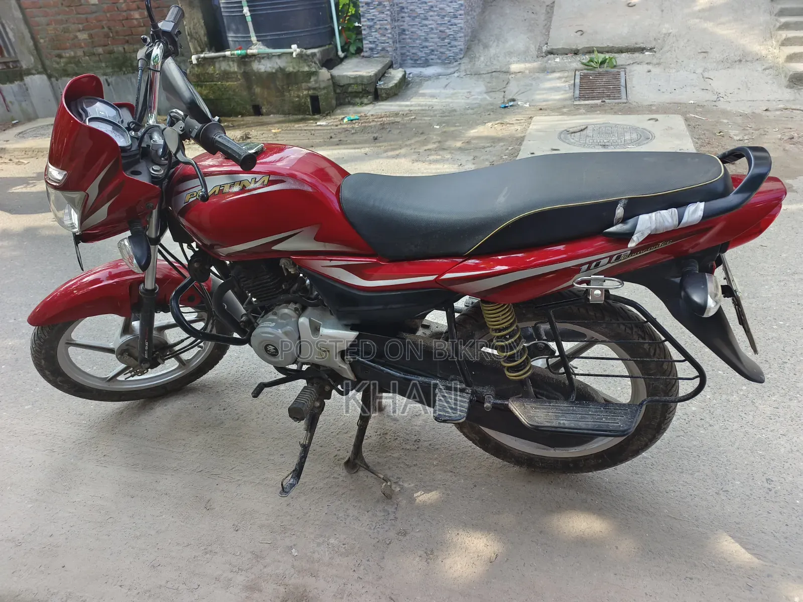 বাজাজ প্লাটিনা ১১০ ২০২২ লাল