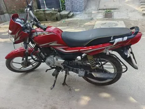 বাজাজ প্লাটিনা ১১০ ২০২২ লাল