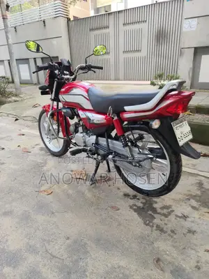 হিরো এইচএফ ডিলাক্স ২০২৬ রেড