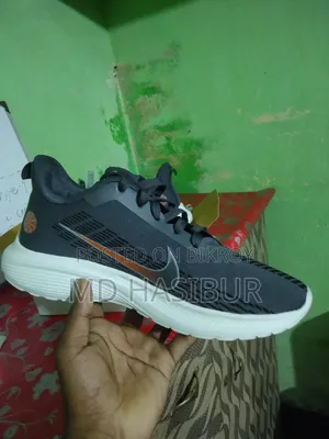 Nike Men’s Sports/Running Shoes – Black, Orange & White