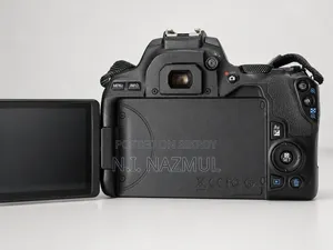 Canon EOS 250D DSLR