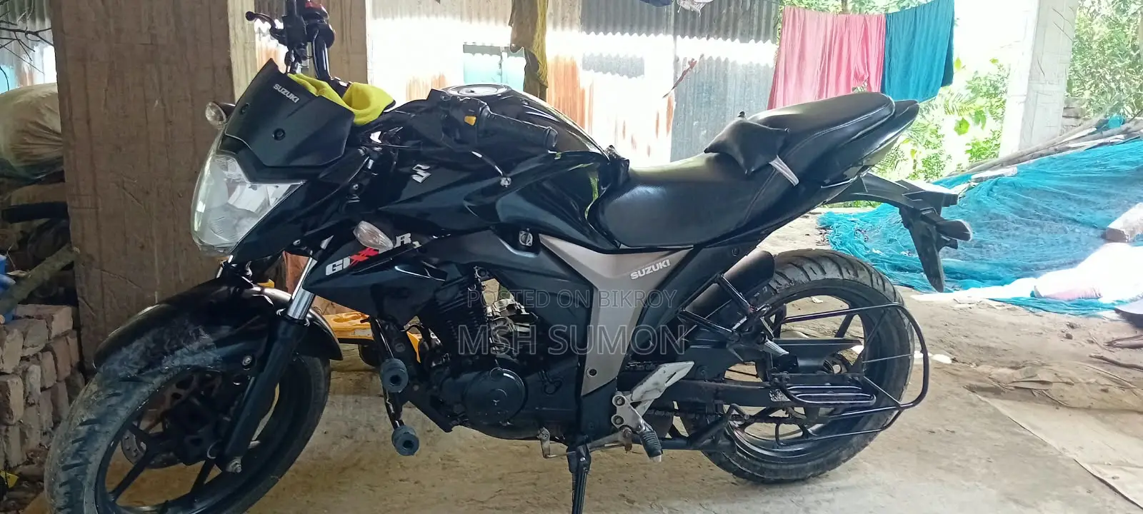 সুজুকি জিক্সার ২০২২ ব্ল্যাক