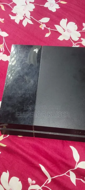 Play Station 4