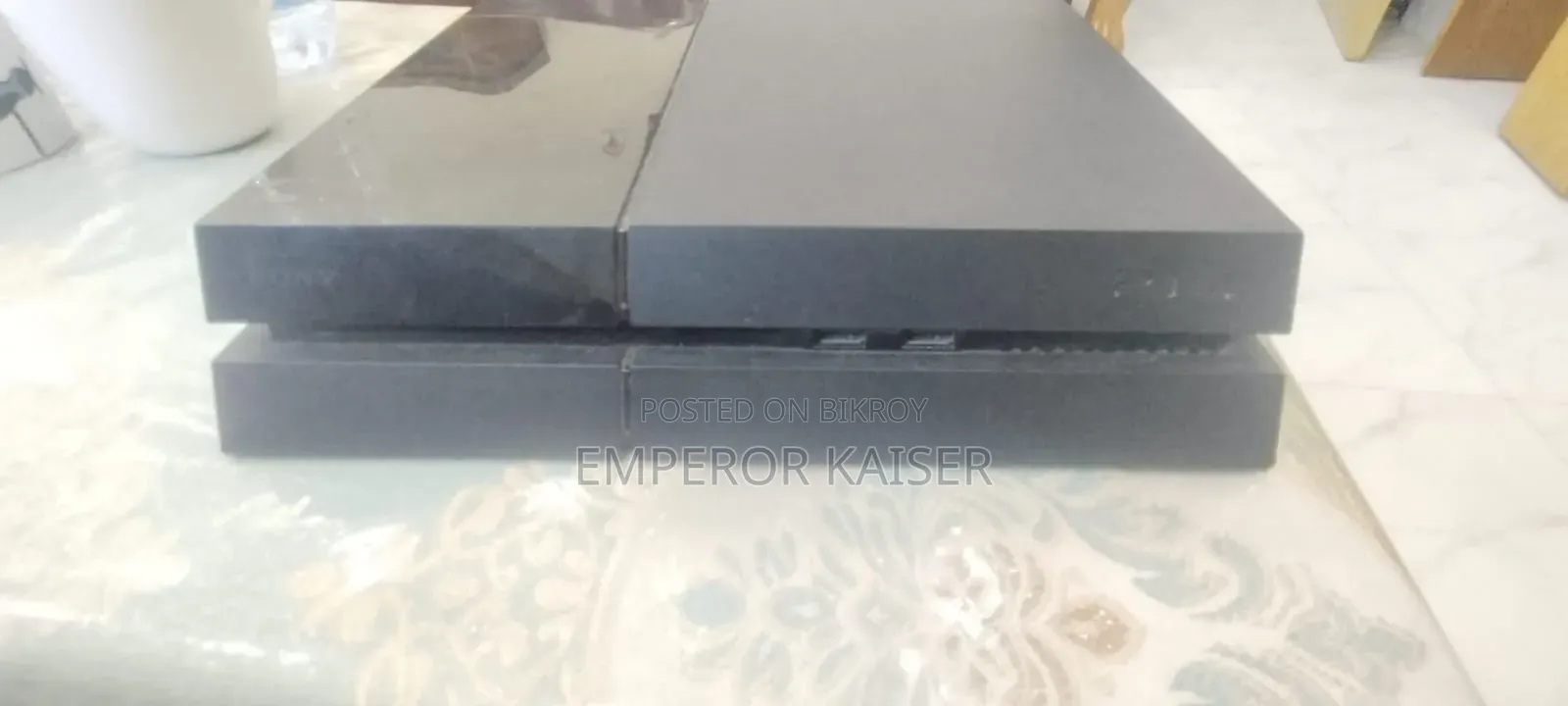 Play Station 4
