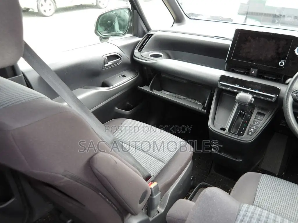 Toyota Noah 2023 Black