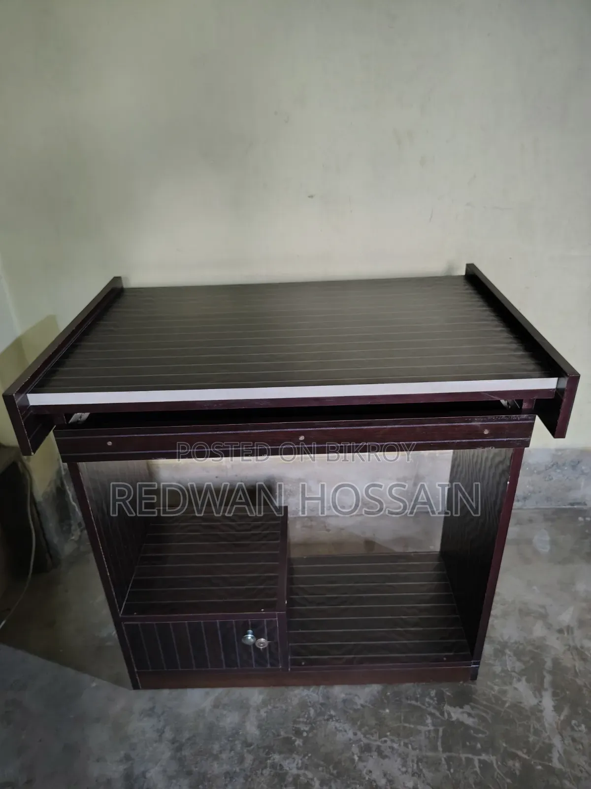 Computer Table for Sale on Urgent Basis !!