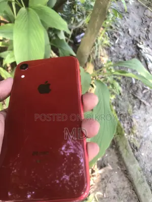 Apple iPhone XR 128 GB Red