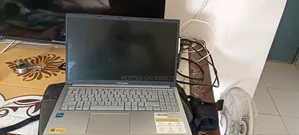 ল্যাপটপ ASUS Vivobook 15 8GB Intel Core I3 SSD 512GB