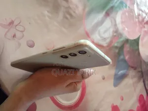 স্যামসাং গ্যালাক্সি এস২১ এফই ৫জি ২৫৬ জিবি