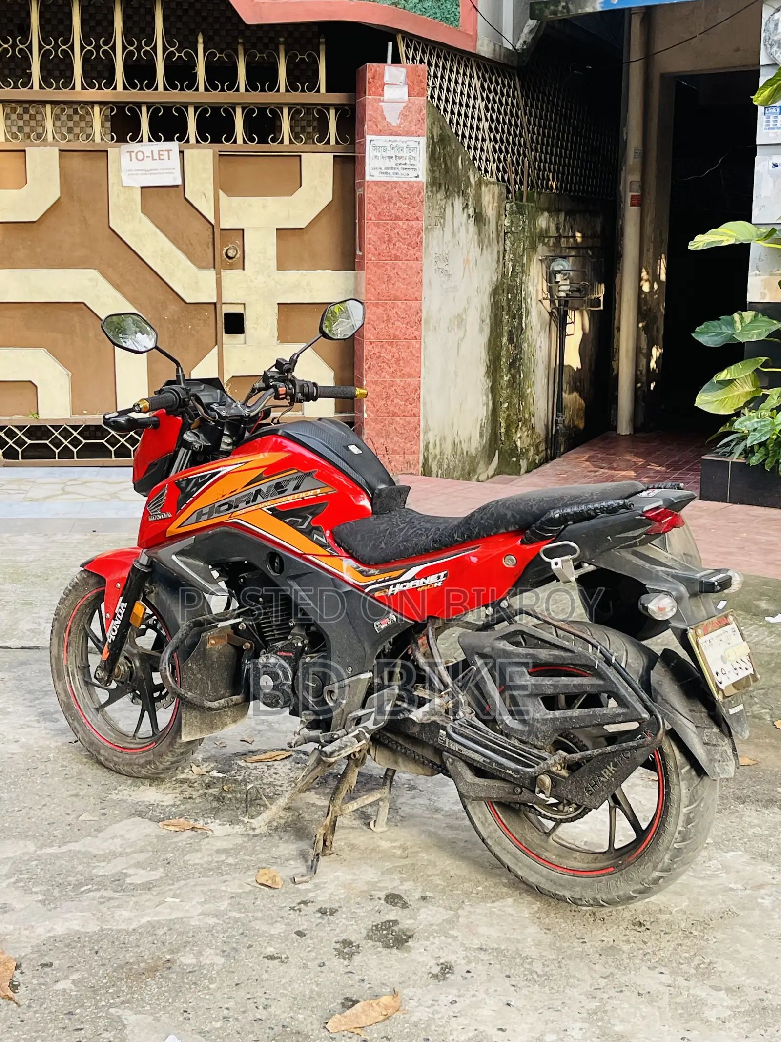 হোন্ডা হর্নেট ২০১৮ রেড
