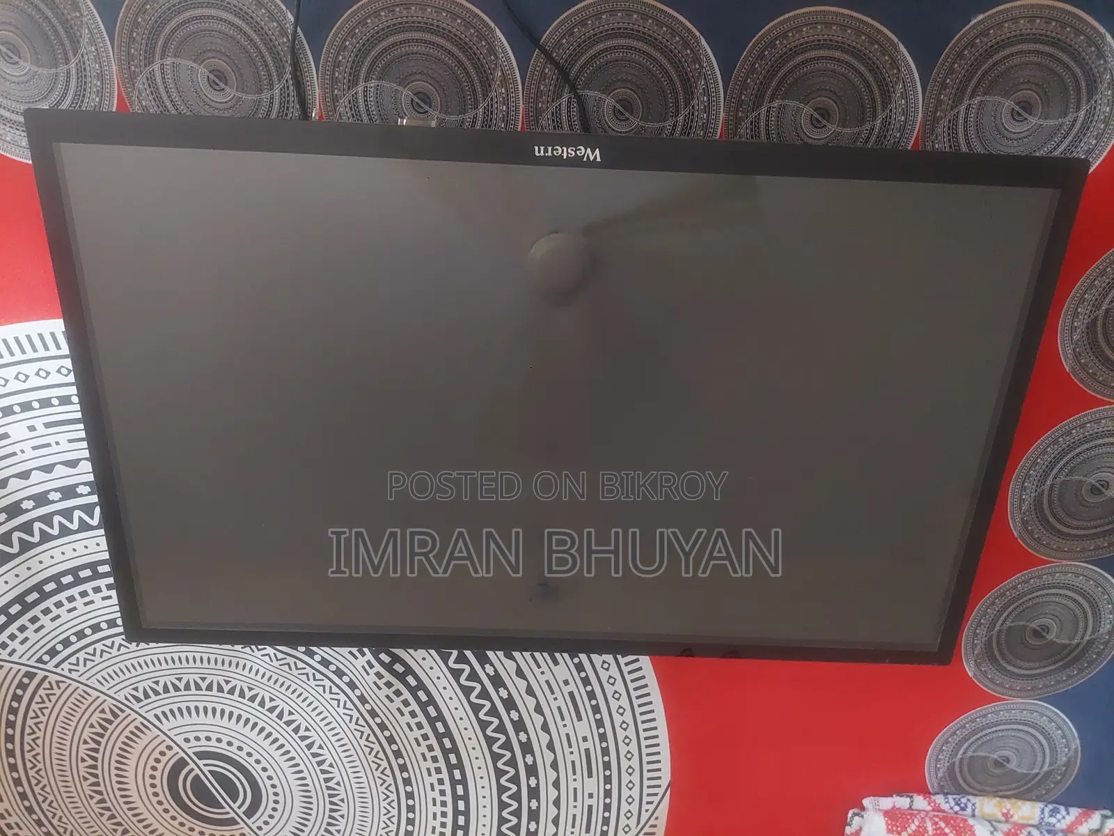 32" Western TV