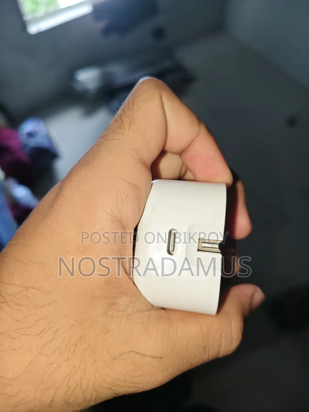 ২০ ওয়াট চার্জার