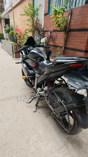 সুজুকি জিক্সার এসএফ ২০২১ কালো