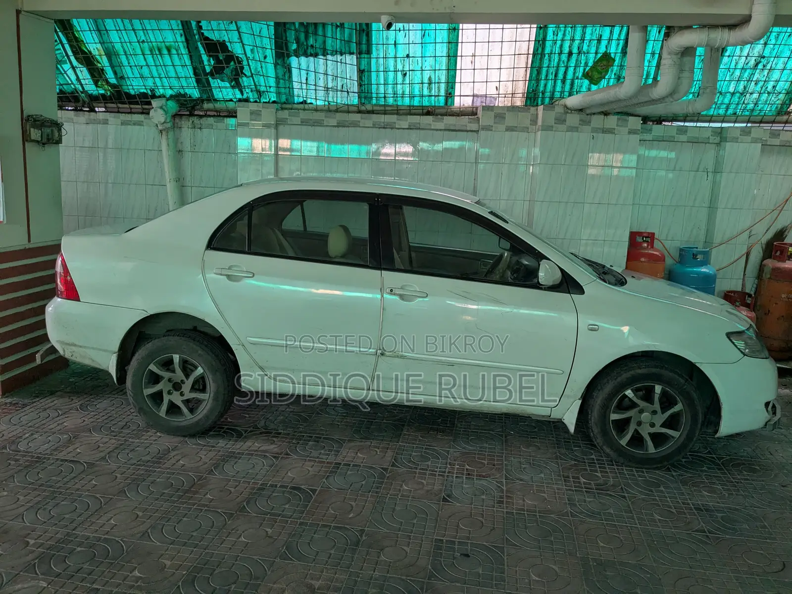 টয়োটা করোল্লা ২০০৫ পার্ল