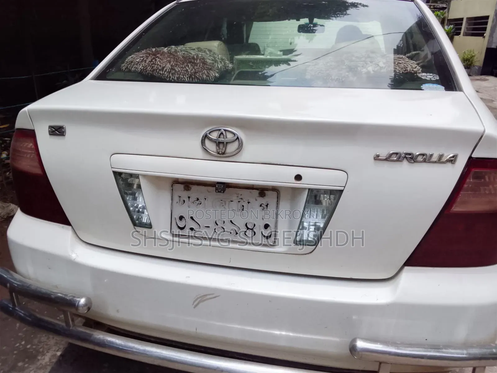 টয়োটা করোলা ২০০৫ হোয়াইট