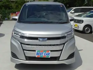 টয়োটা নোয়া ২০২১ ব্রাউন