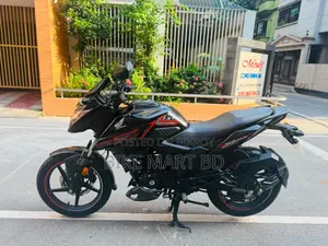 হোন্ডা এক্স-ব্লেড ১৬০ ২০২৫ কালো