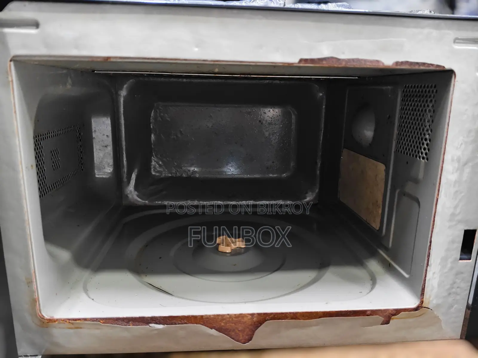 Used Walton 20Ltr Microwave Oven for Sale