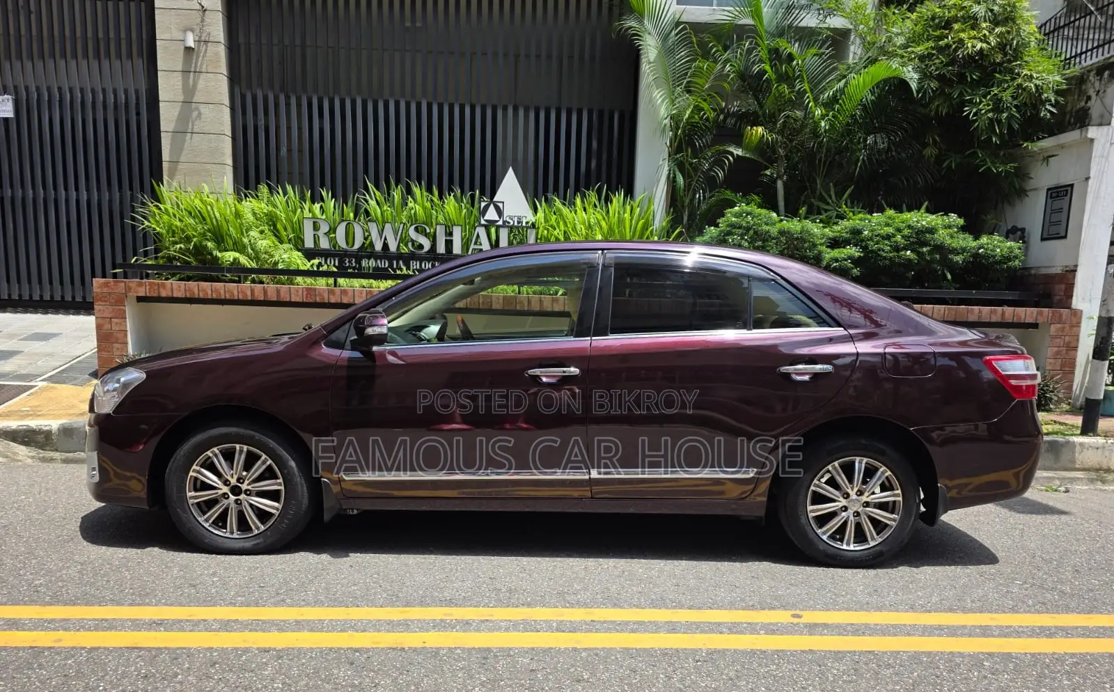 Toyota Premio 1.5 Front Wheel Drive 2015 Maroon