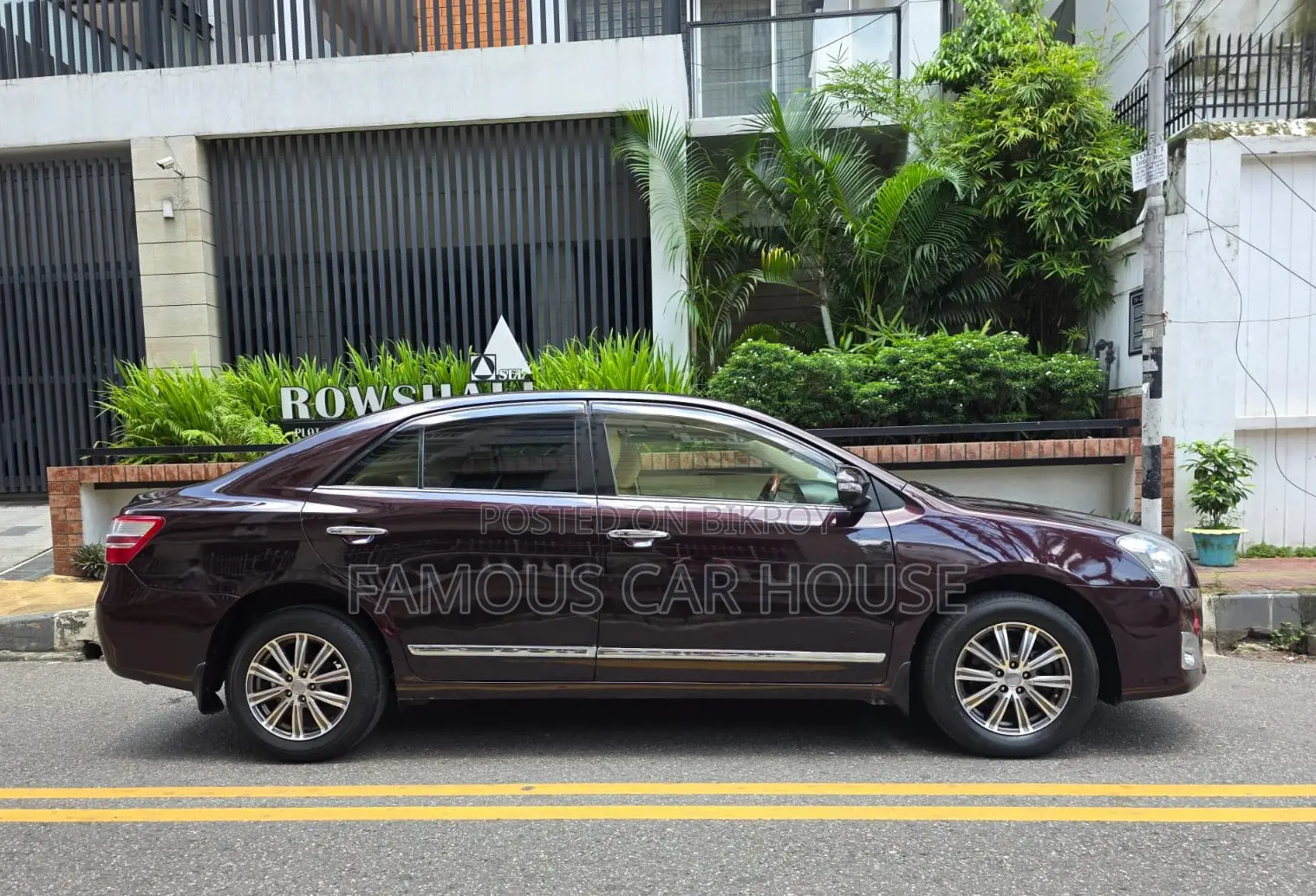Toyota Premio 1.5 Front Wheel Drive 2015 Maroon