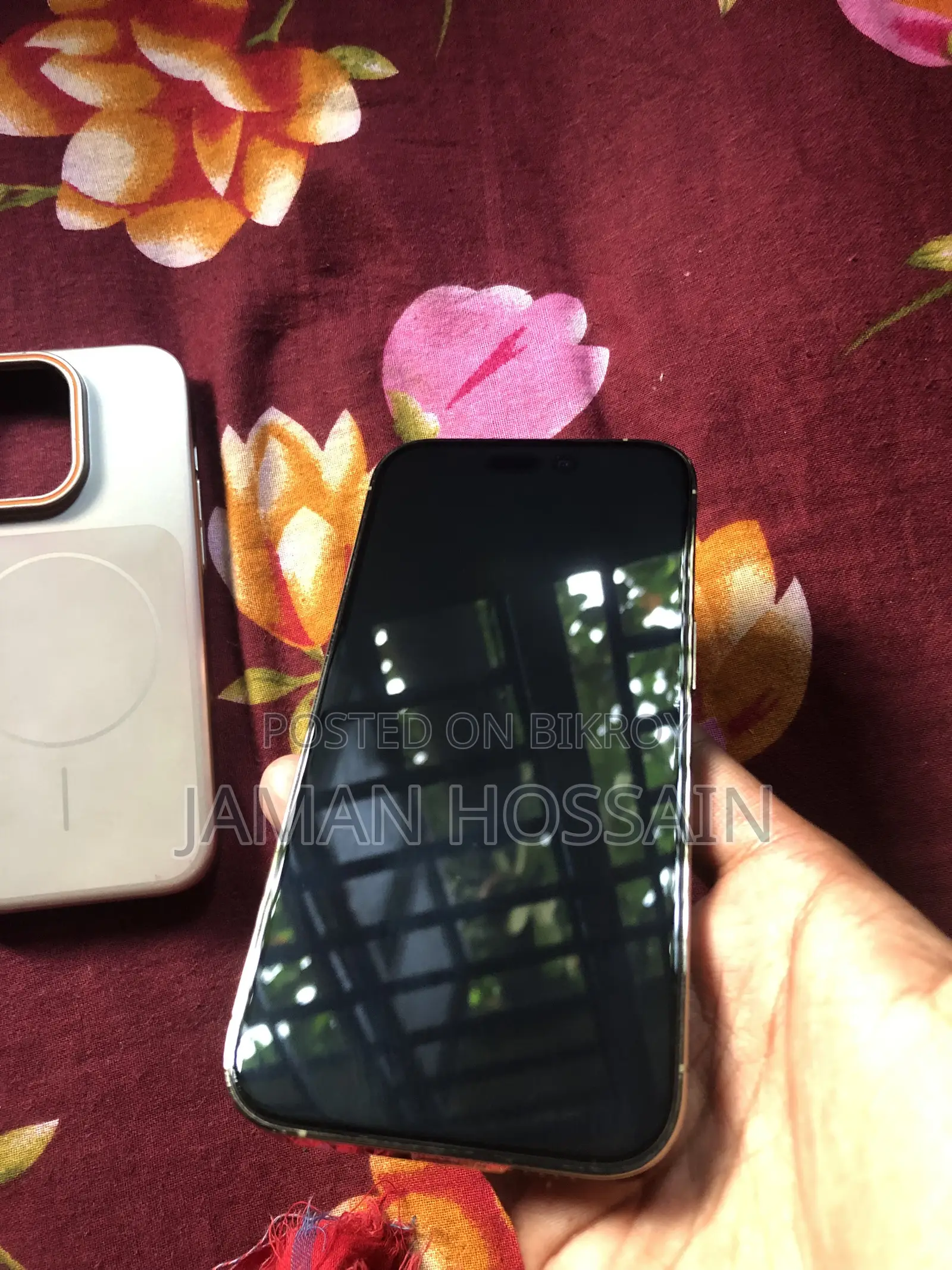 অ্যাপল আইফোন ১৪ প্রো ২৫৬ জিবি গোল্ড