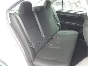 টয়োটা অ্যাক্সিও ২০২১ হোয়াইট