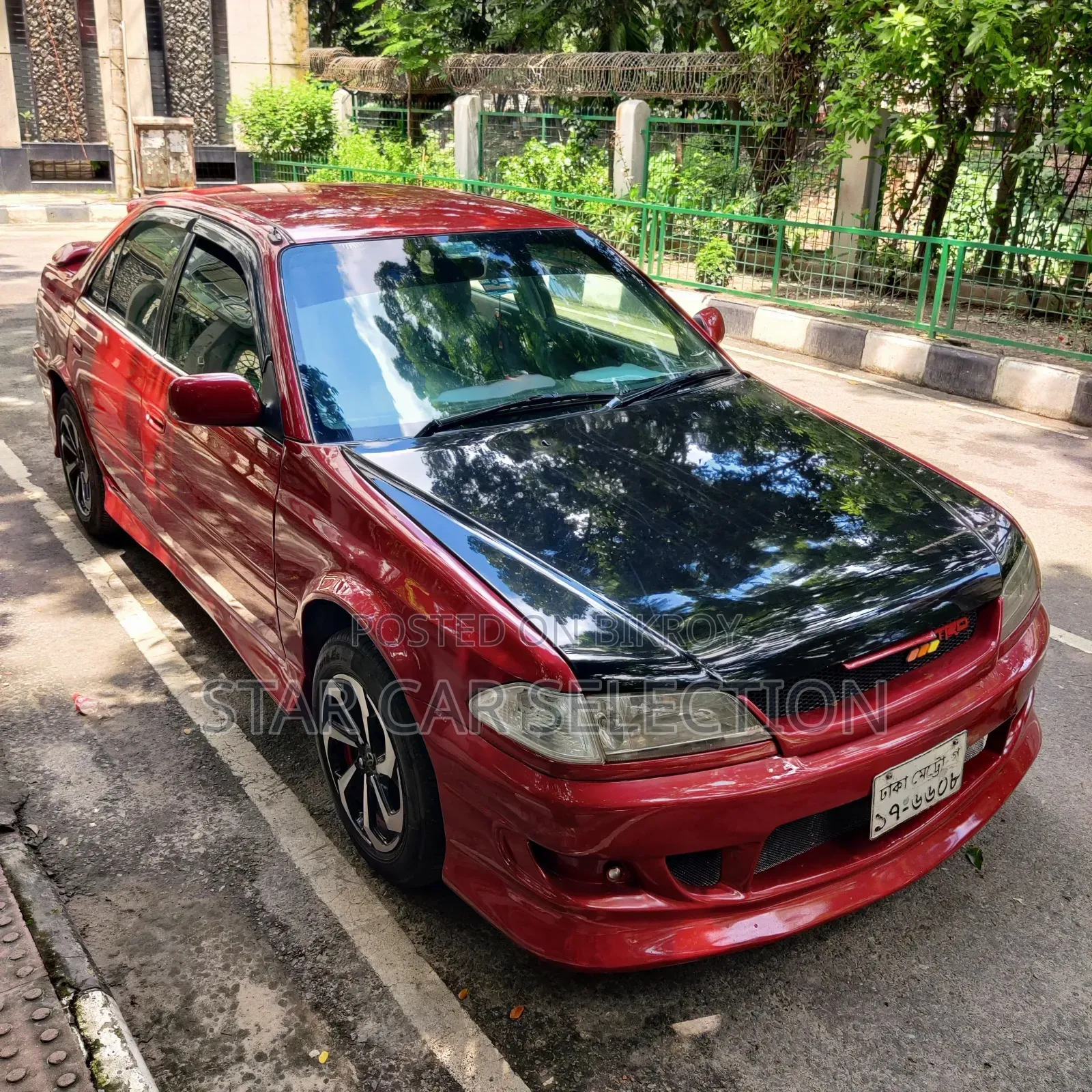 Toyota Carina 2000 Red