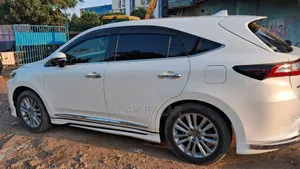 টয়োটা হ্যারিয়ার ২.০ ২০১৮ পার্ল