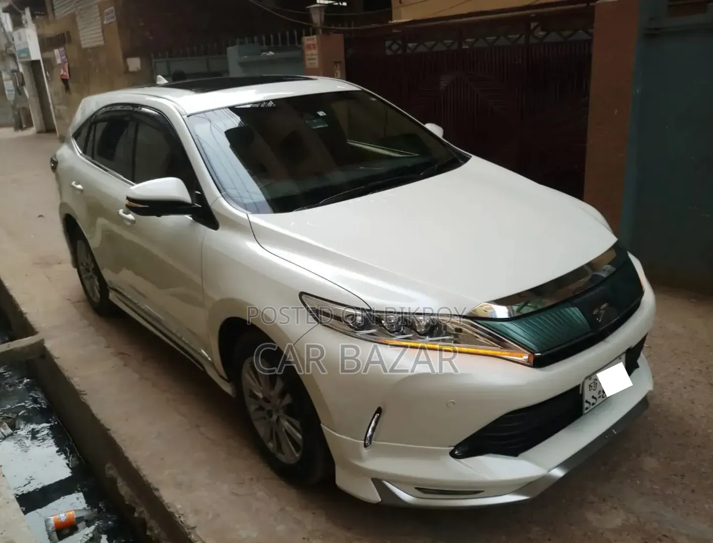 Toyota Harrier 2.0 2018 Pearl