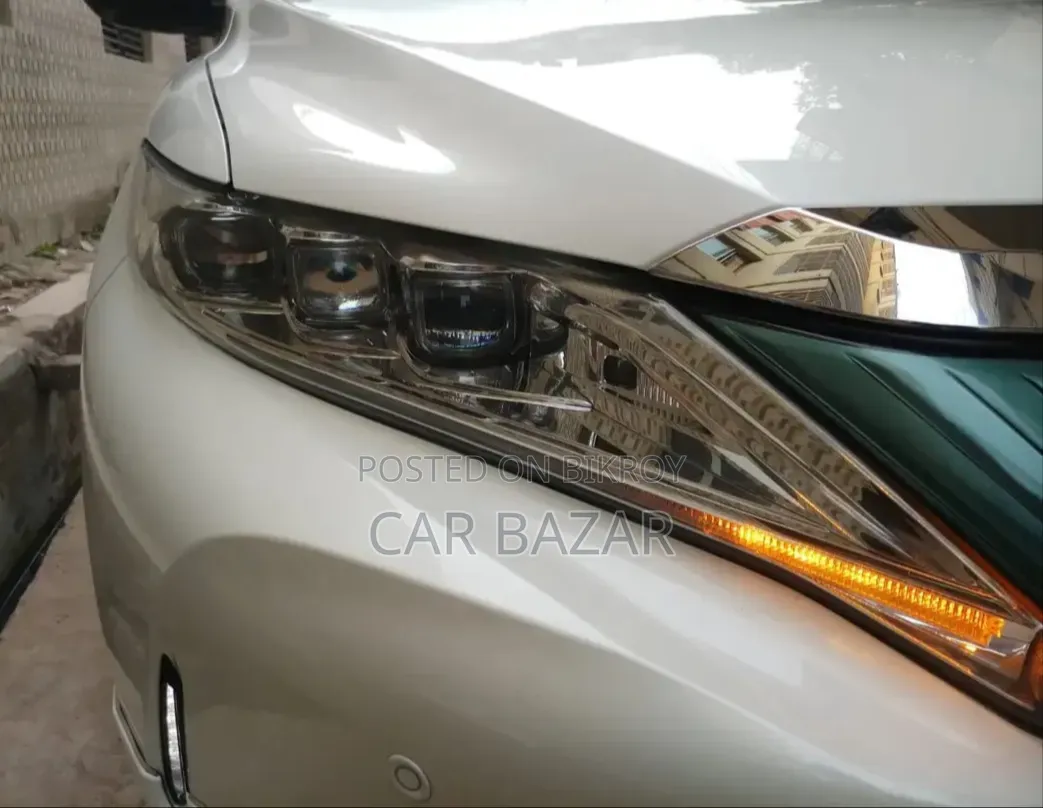 Toyota Harrier 2.0 2018 Pearl