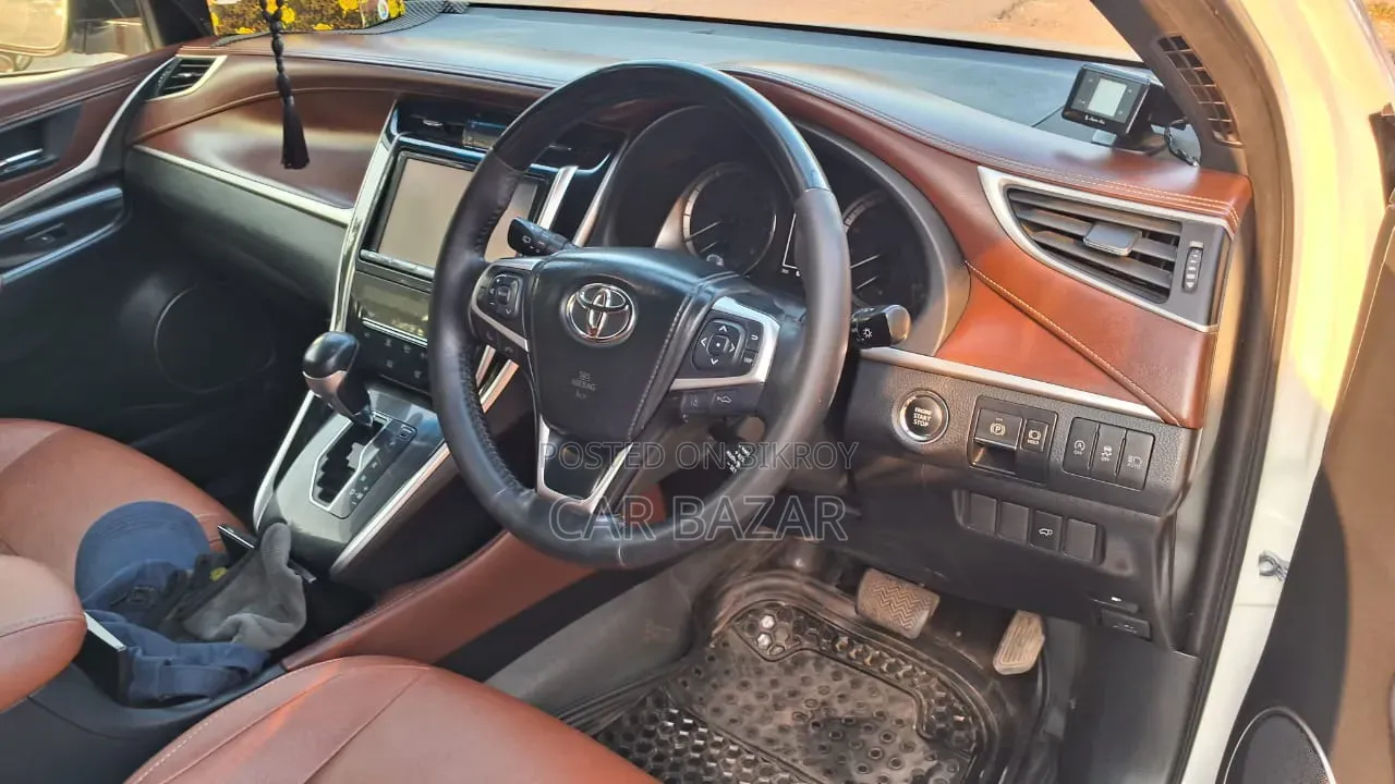 Toyota Harrier 2.0 2018 Pearl