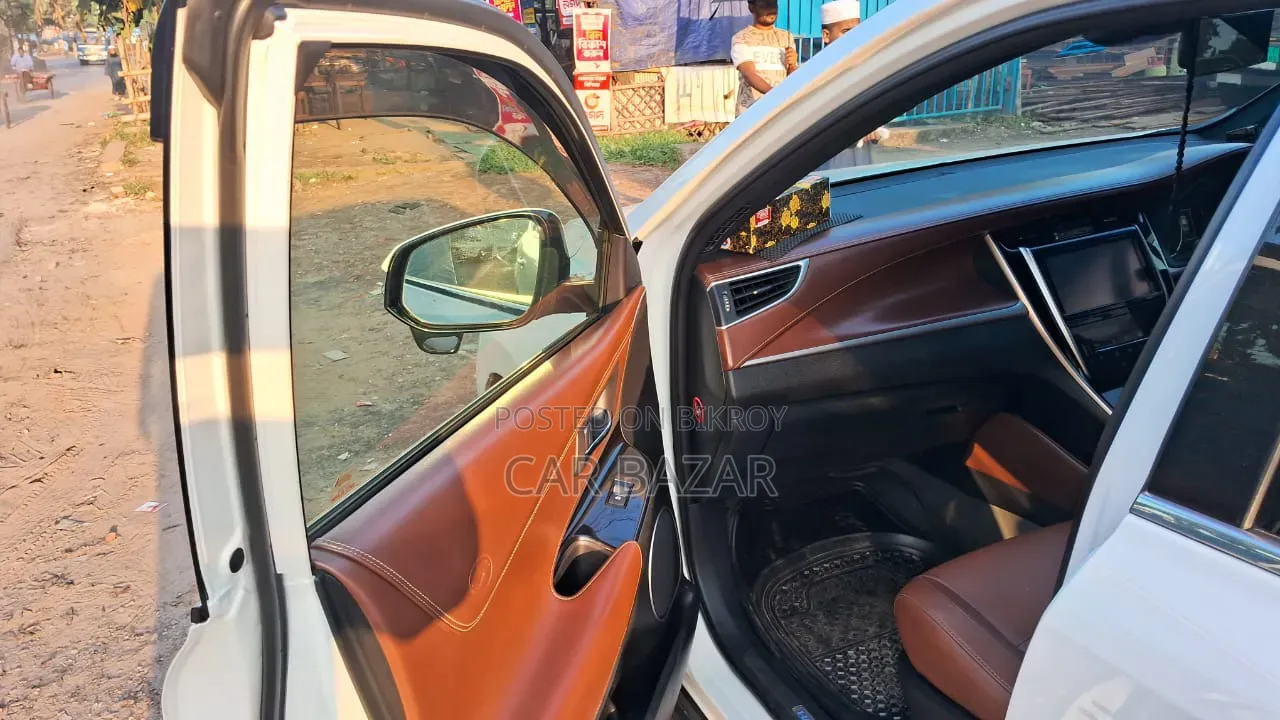 Toyota Harrier 2.0 2018 Pearl