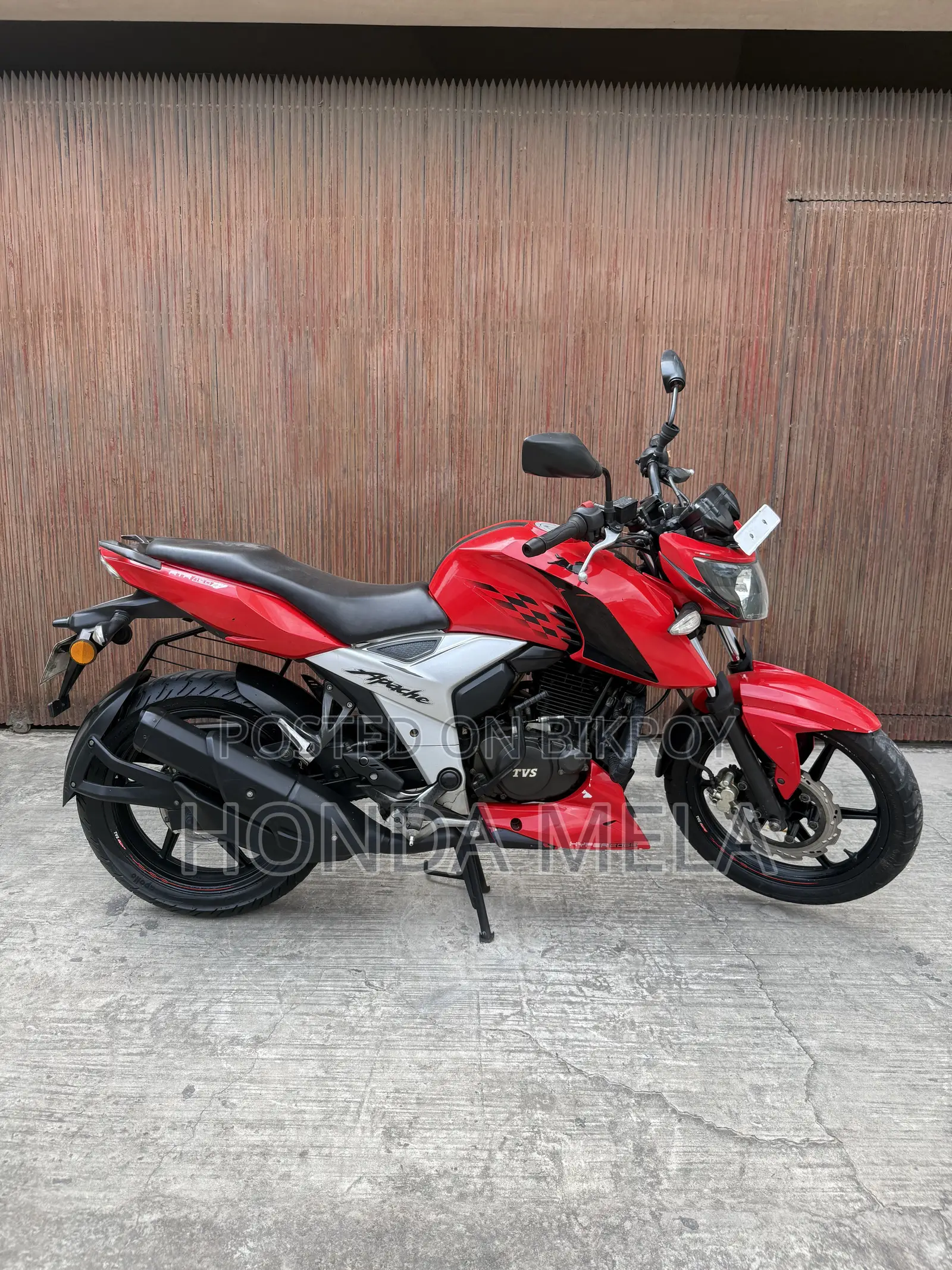 TVS Apache 160 4V 2019 Red
