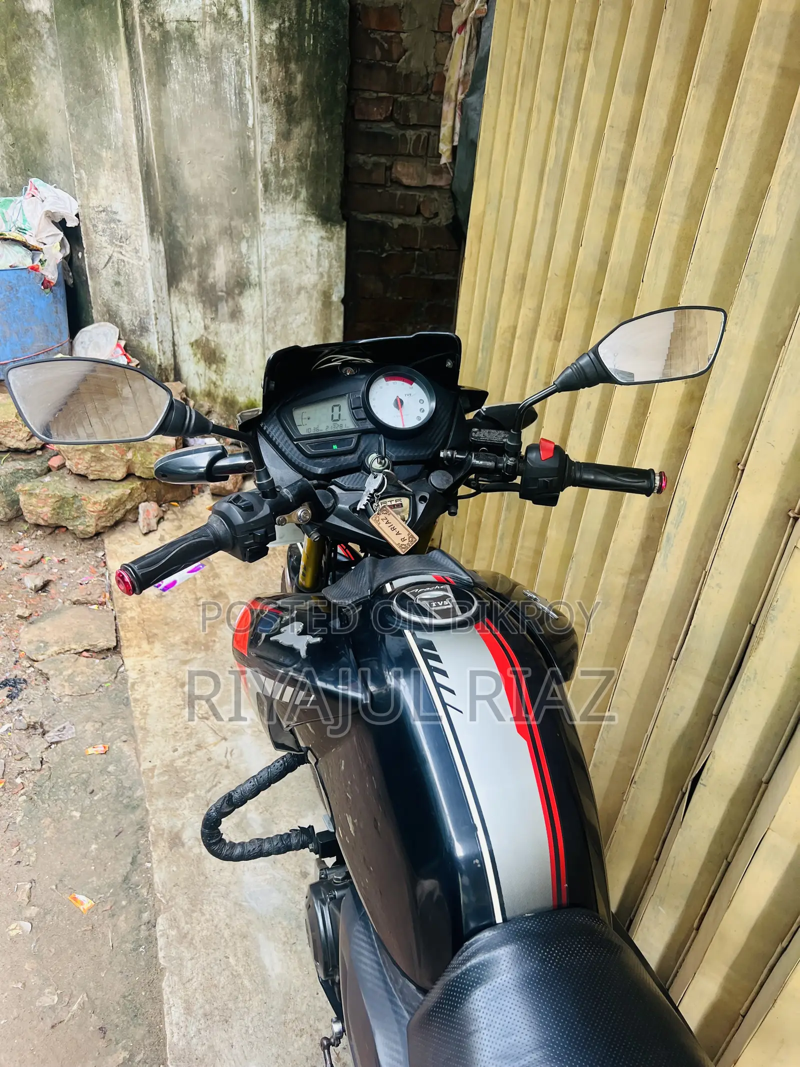 TVS 2022 Black