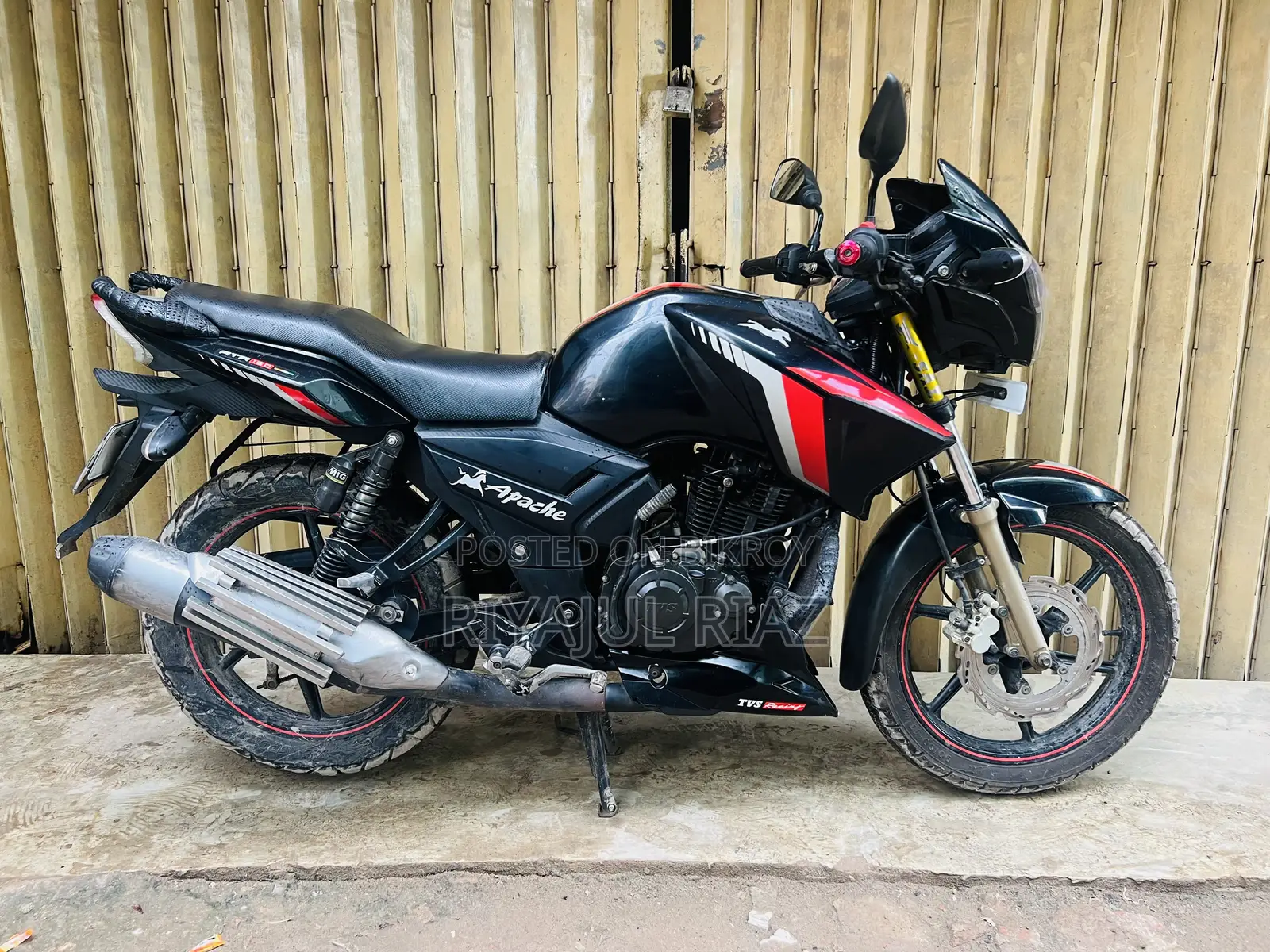 TVS 2022 Black