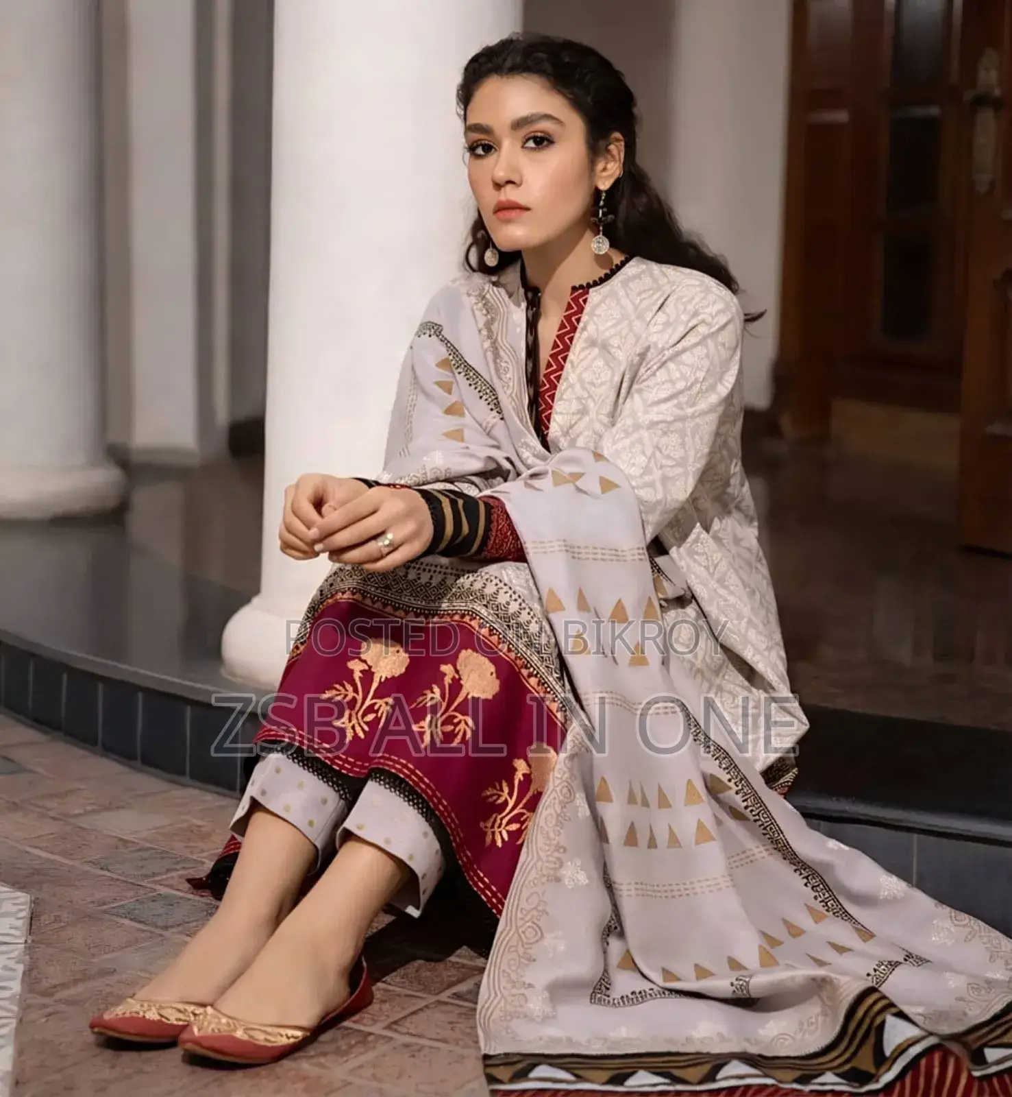 Aarong Cotton Digital Print and Lace Work Ready Made Three Piece