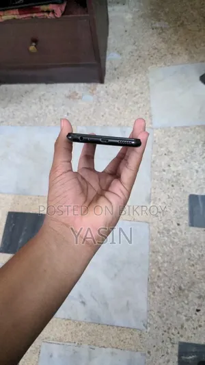 Vivo Y11 32 GB Red