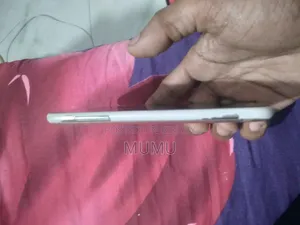 Samsung Galaxy J2 8 GB Silver