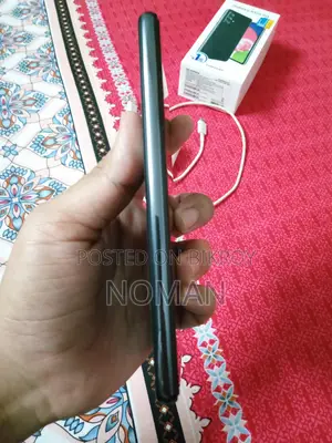 স্যামসাং গ্যালাক্সি এ৫২এস ৫জি ১২৮ জিবি কালো