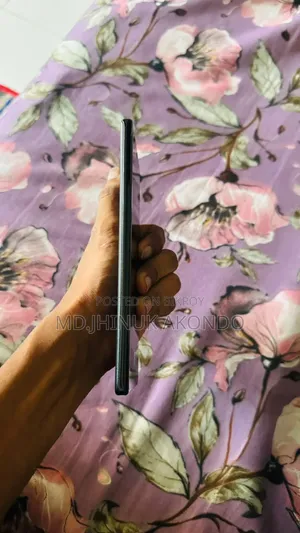আইকিউও ২৫৬ জিবি ব্ল্যাক