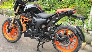 Runner Bolt 165R 2022 Black