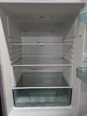 Singer Black Colour Glass Door Frost Freeze 229 Ltr.