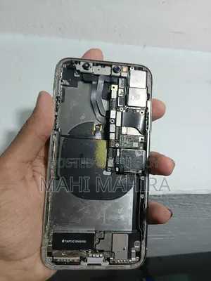 অ্যাপল আইফোন এক্স ২৫৬ জিবি সাদা