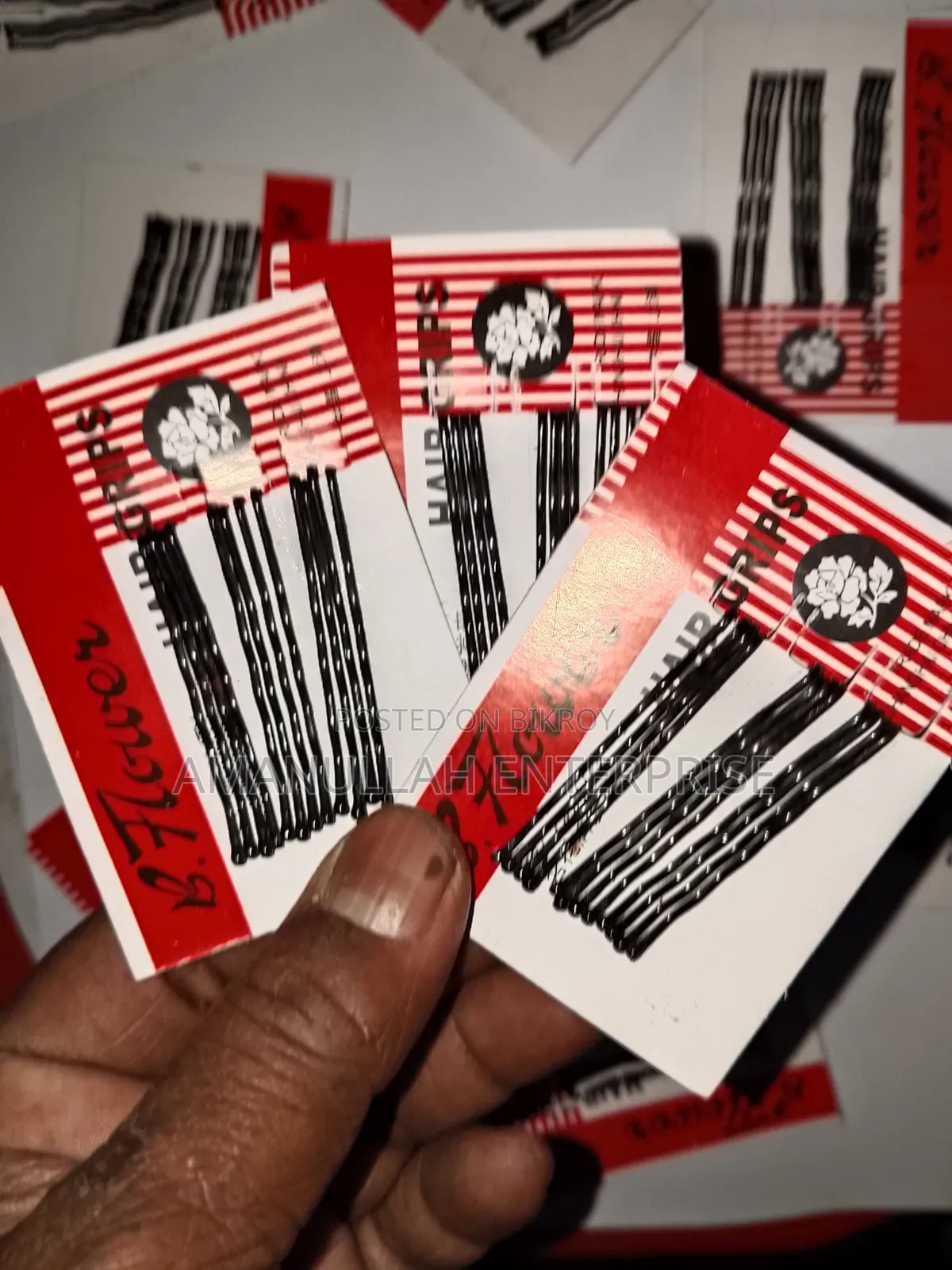Buy Black Bobby Pins Online | Amanullah Enterprise (05 Pata)