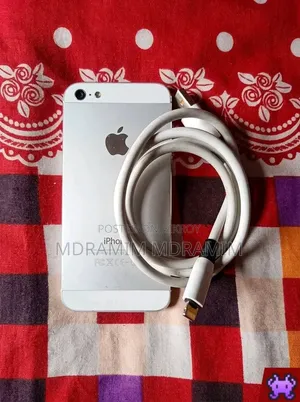 Apple iPhone 5 32 GB White