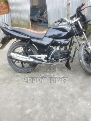Runner Bullet 100 2022 Black
