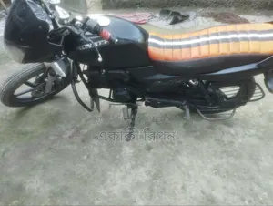 Runner Bullet 100 2022 Black