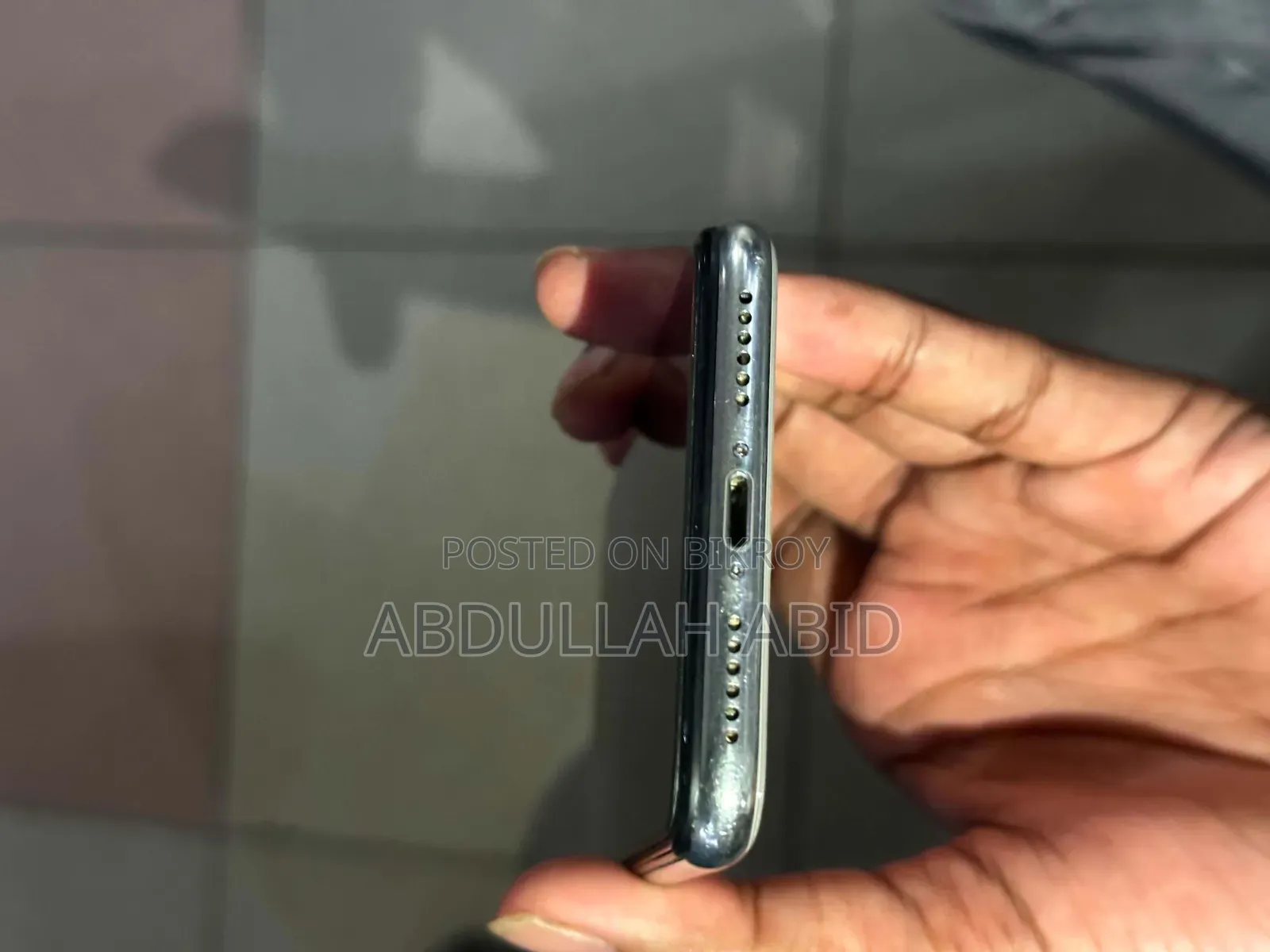 অ্যাপল আইফোন এক্স ২৫৬ জিবি সাদা