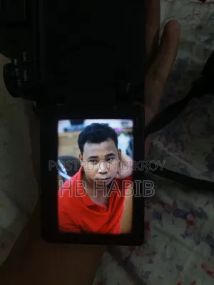 *Urgent Sell! Canon EOS 760D + 50mm F/1.8 Lens | Slight scratch is present