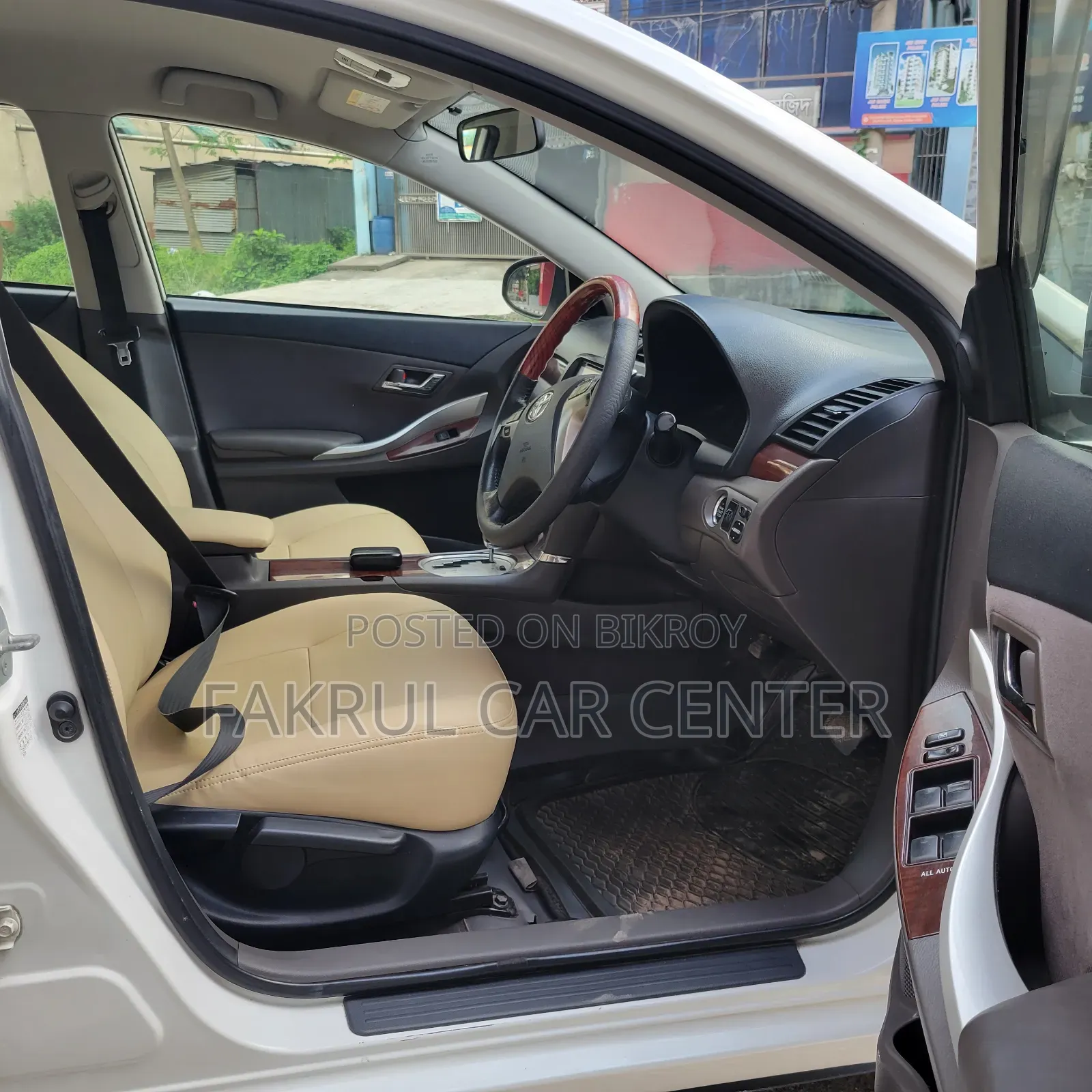 টয়োটা প্রিমিও ২০১৪ পার্ল